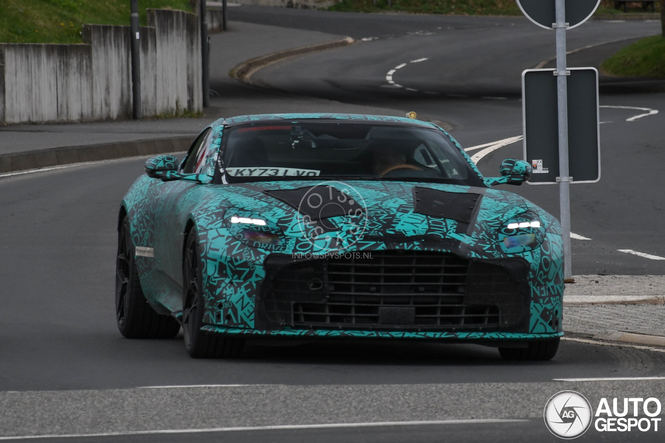 Aston Martin DBS Superleggera 2026