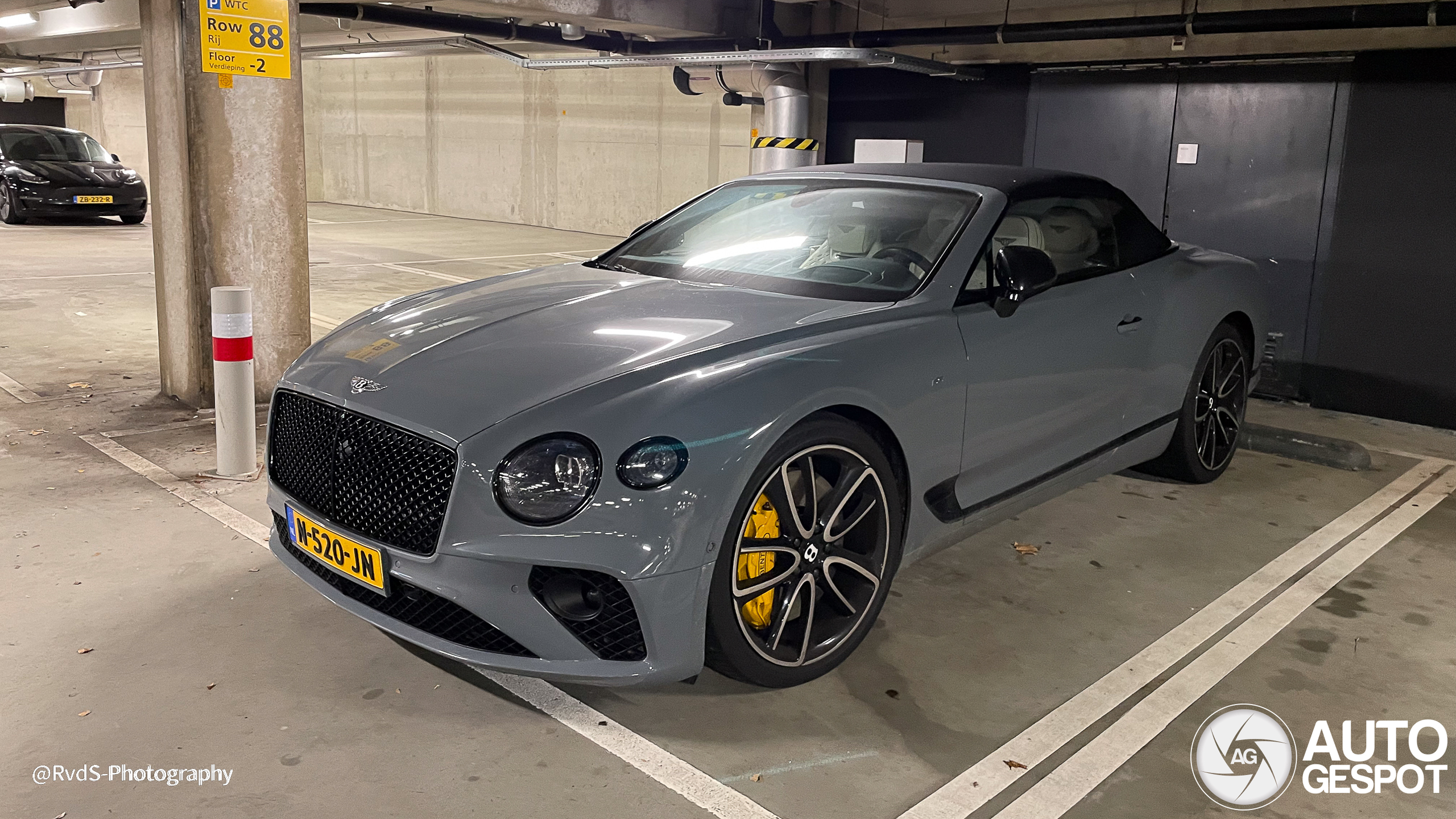 Bentley Continental GTC V8 2020