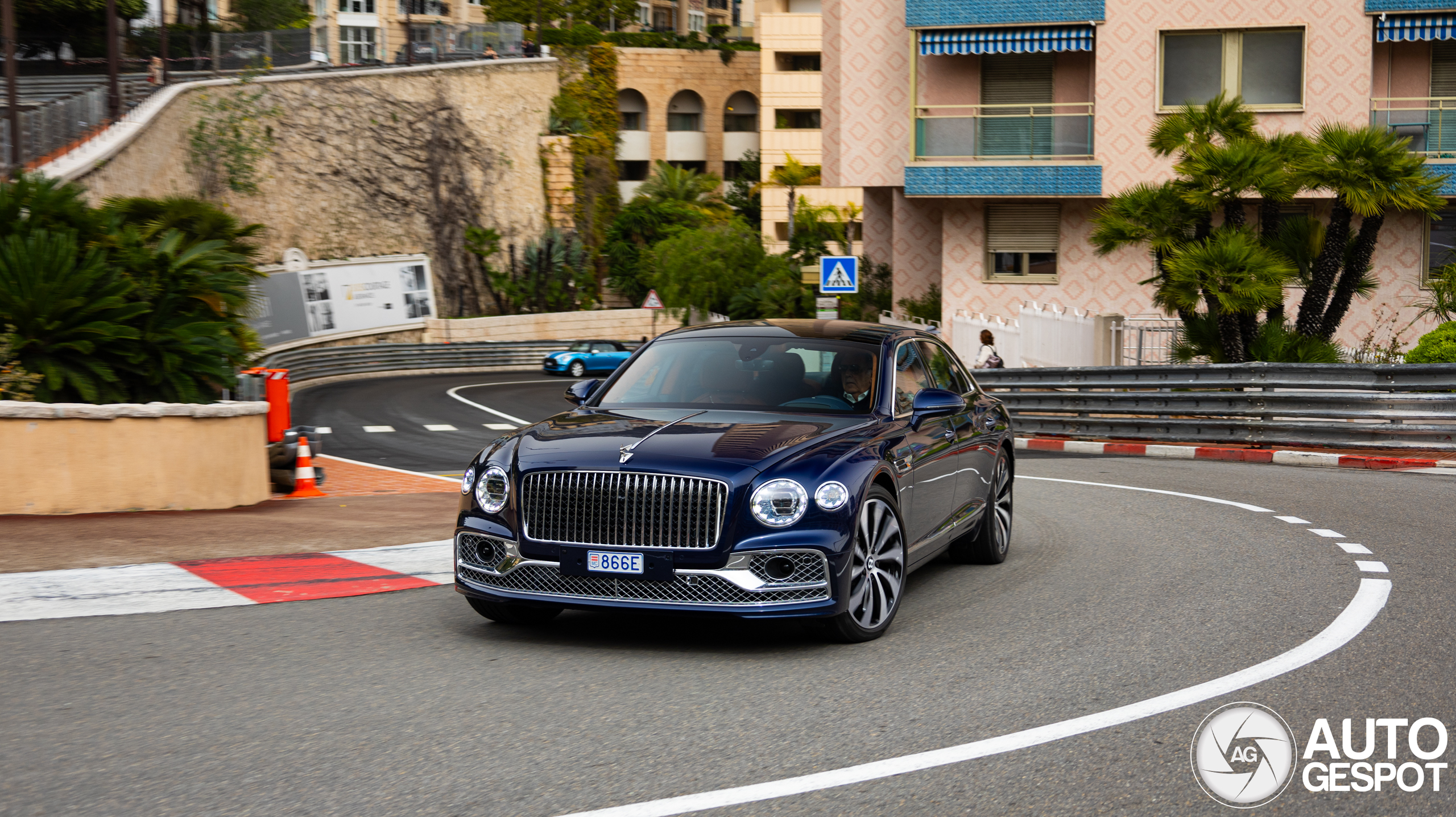 Bentley Flying Spur Hybrid Azure