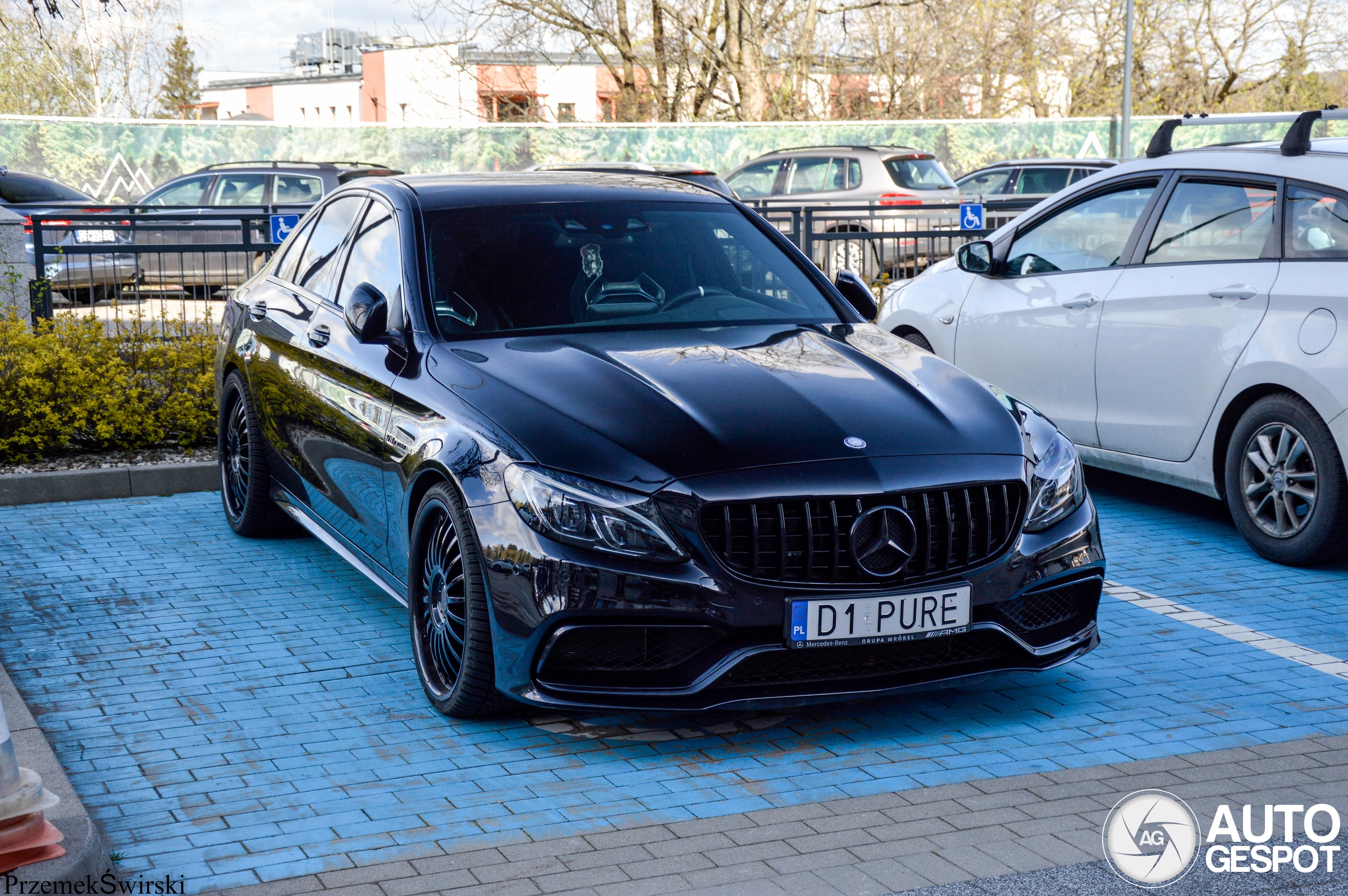 Mercedes-AMG C 63 S W205