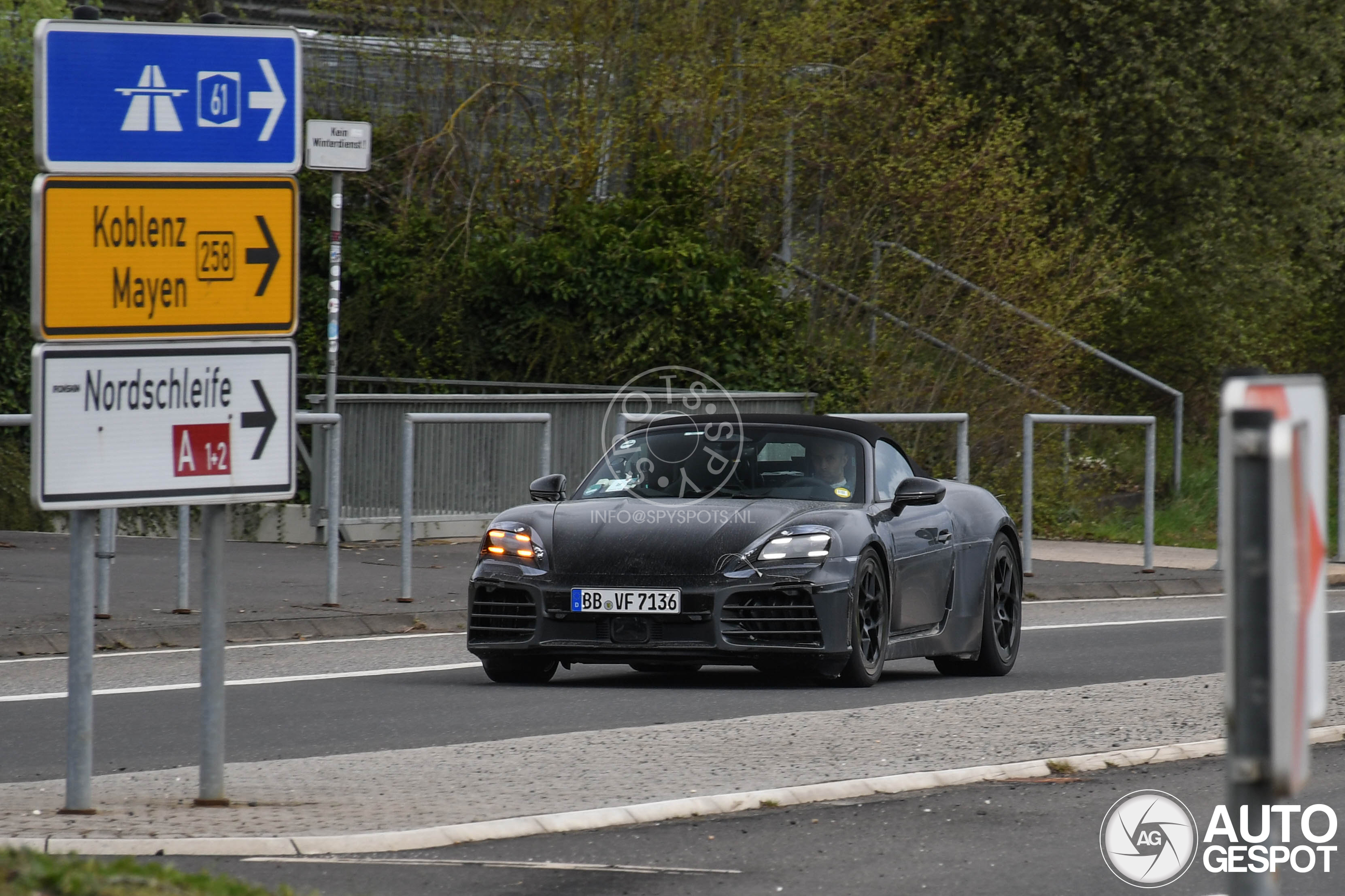 Porsche 718 Boxster EV 2025