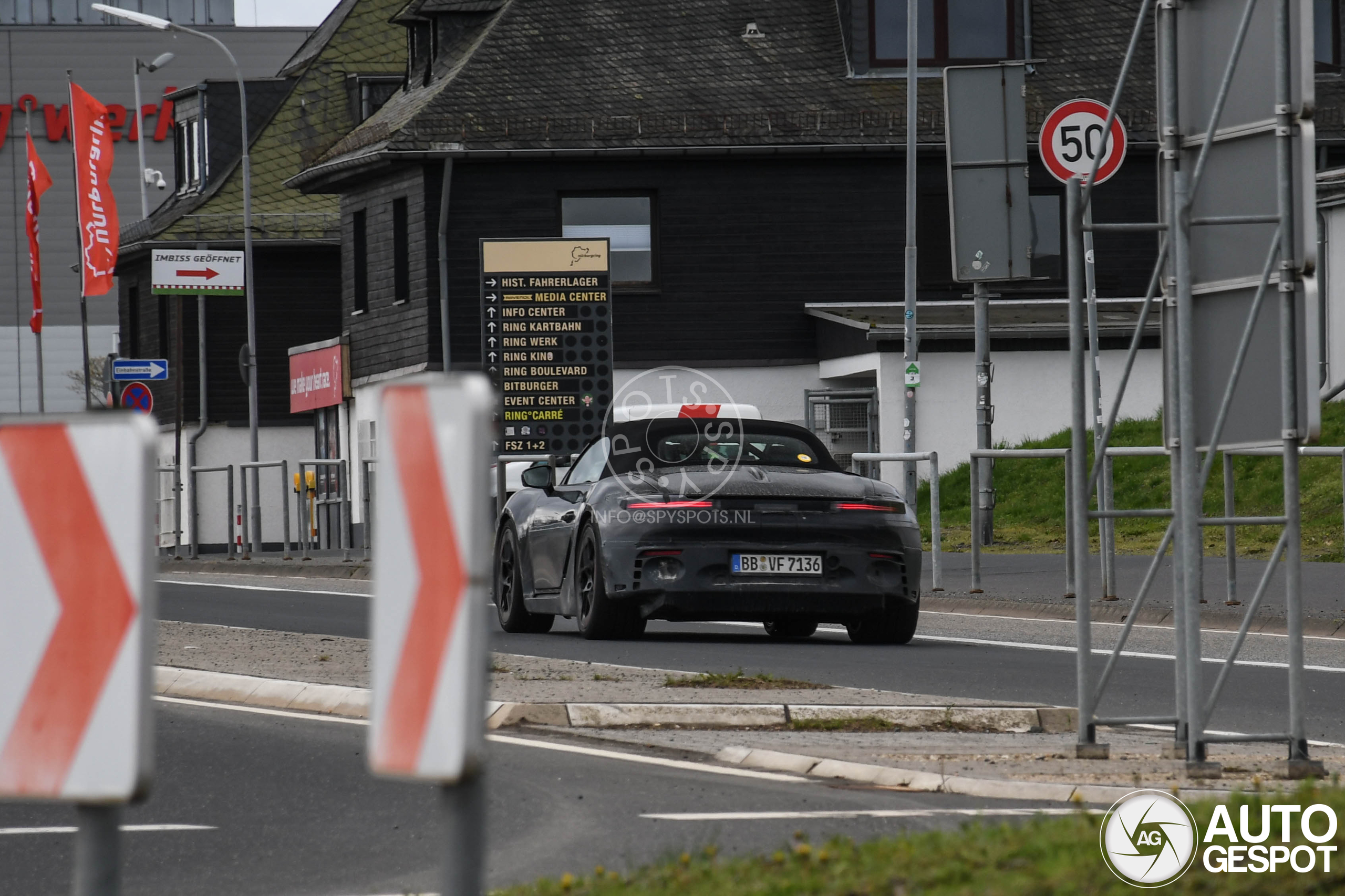 Porsche 718 Boxster EV 2025