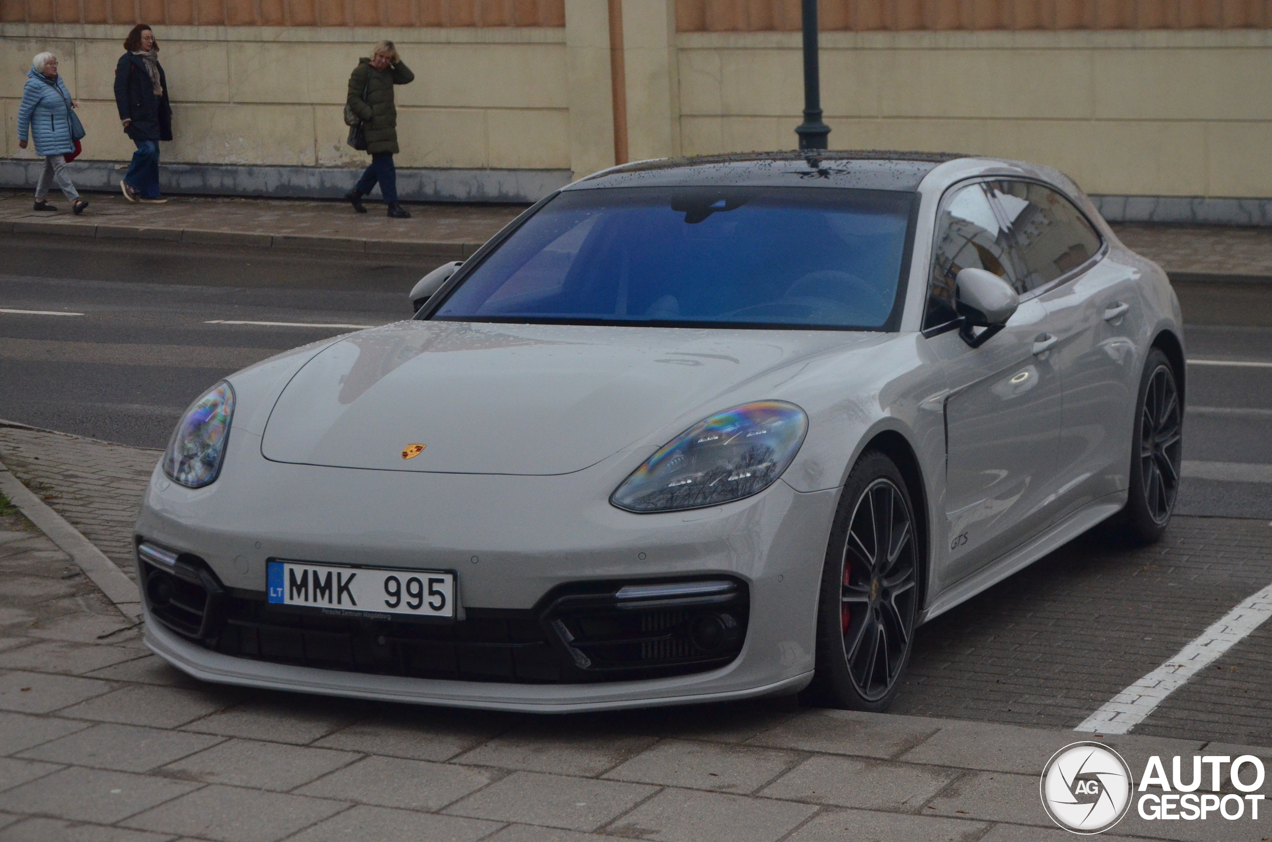 Porsche 971 Panamera GTS Sport Turismo