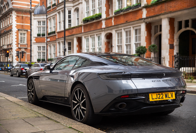 Aston Martin DB11 V8