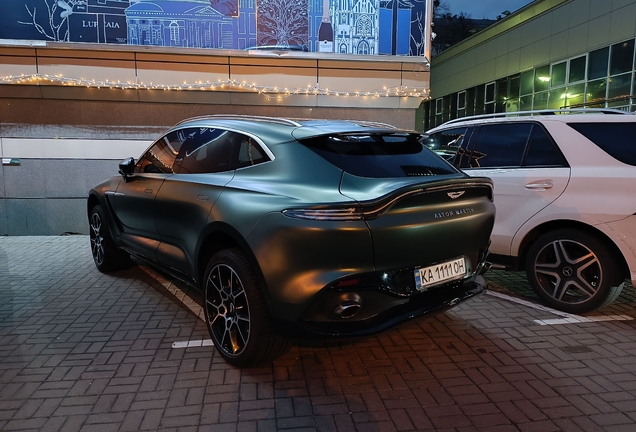 Aston Martin DBX