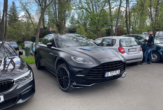 Aston Martin DBX707