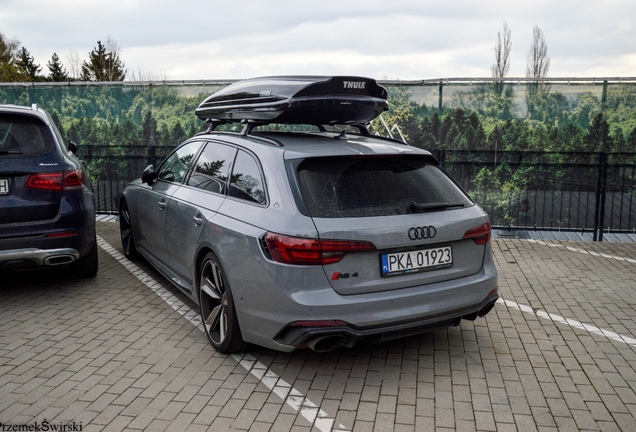 Audi RS4 Avant B9