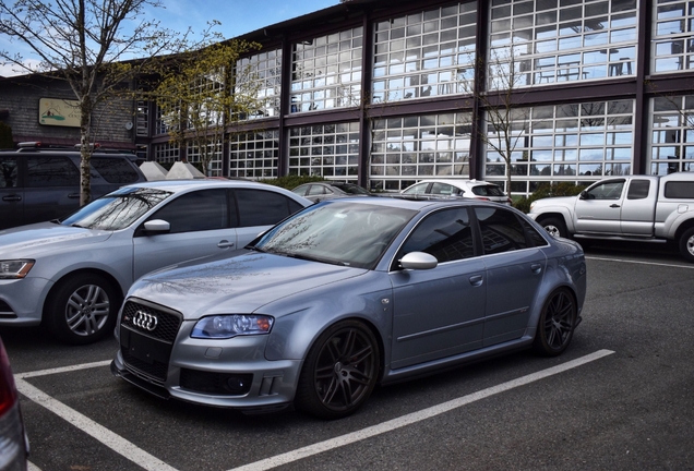 Audi RS4 Sedan