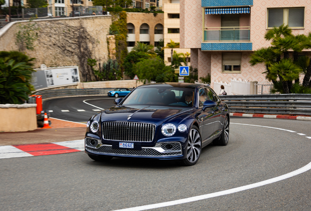 Bentley Flying Spur Hybrid Azure