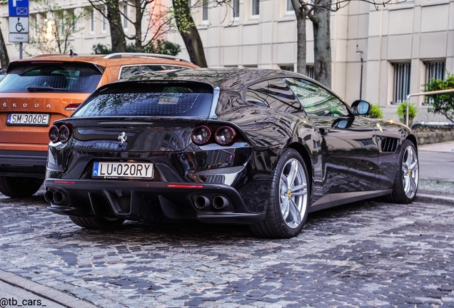 Ferrari GTC4Lusso