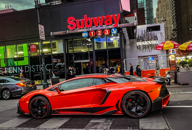 Lamborghini Aventador LP700-4