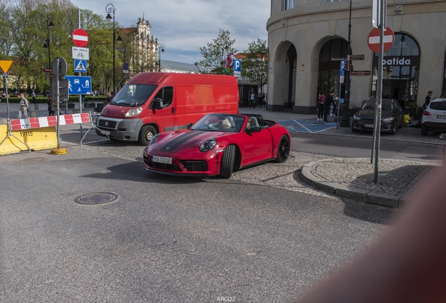 Porsche 992 Carrera 4 GTS Cabriolet