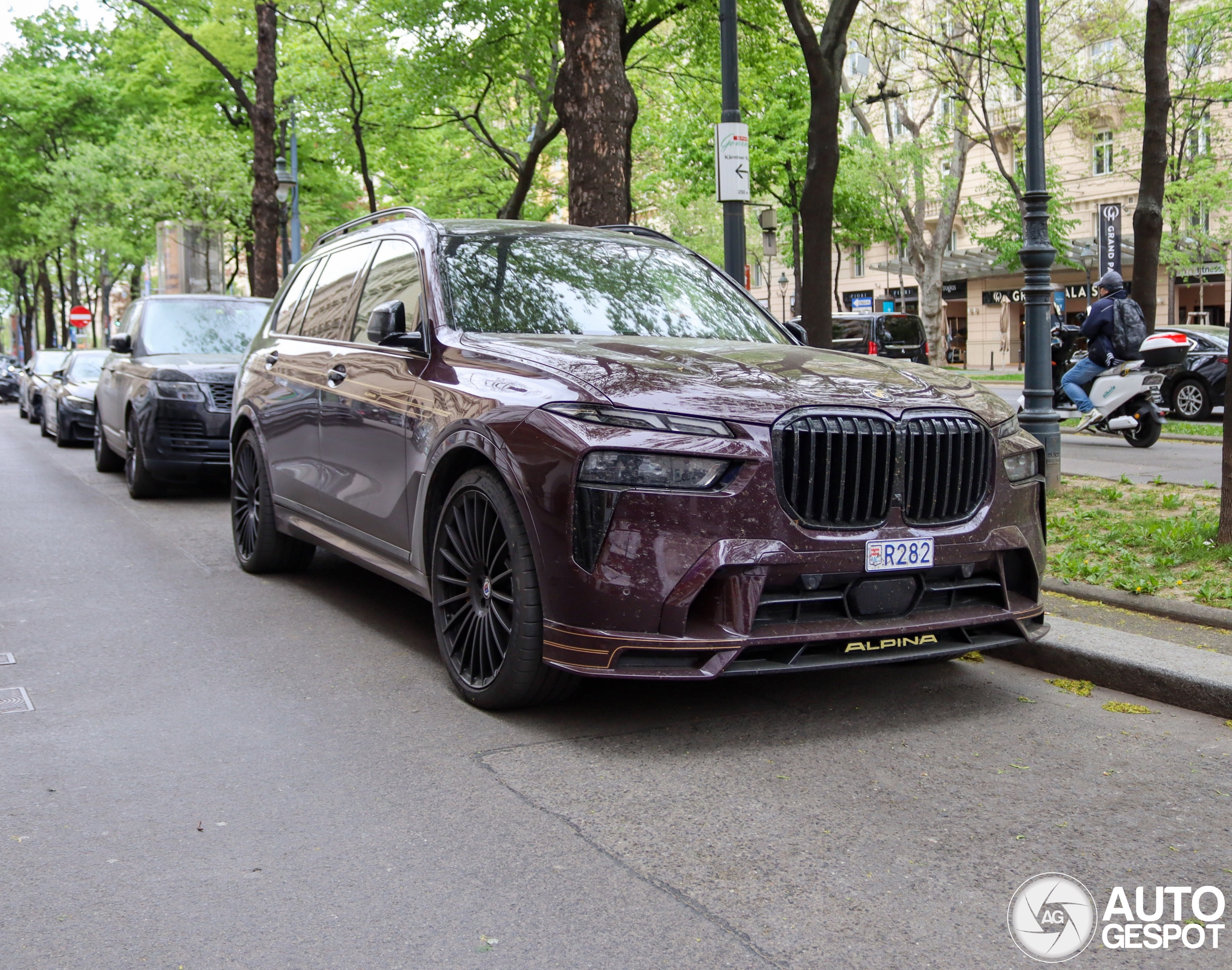 Alpina XB7 BiTurbo maakt flinke kilometers