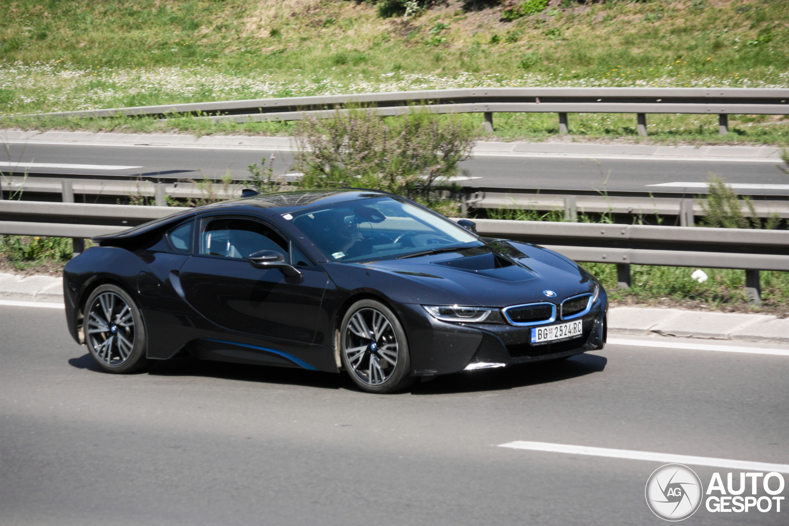 BMW i8