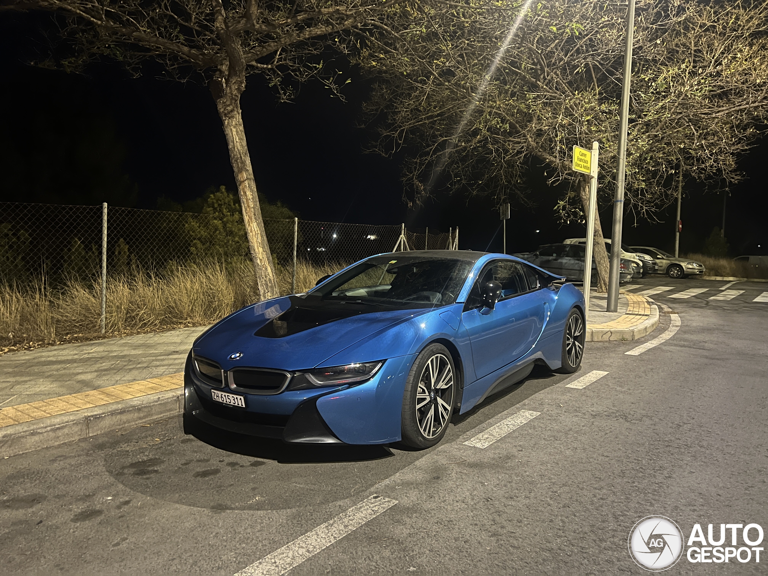 BMW i8