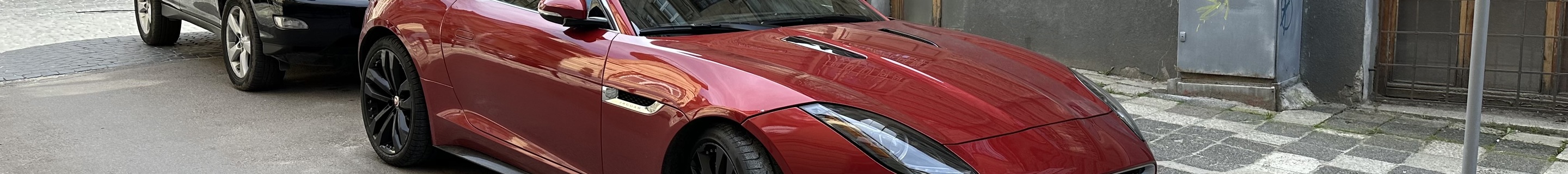 Jaguar F-TYPE R AWD Coupé