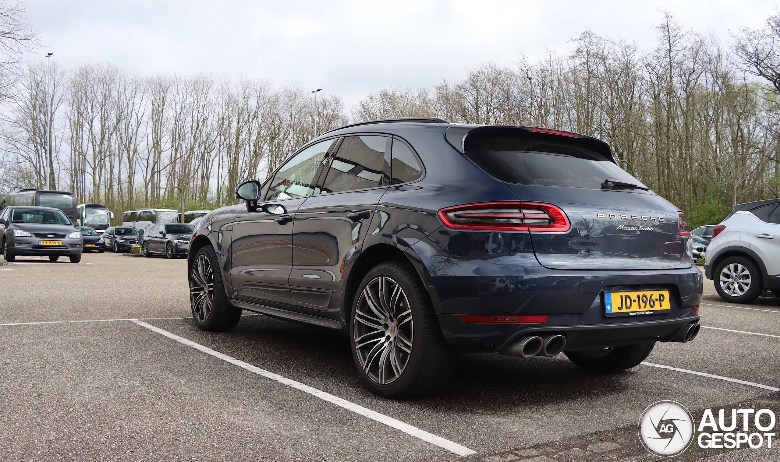 Porsche 95B Macan Turbo