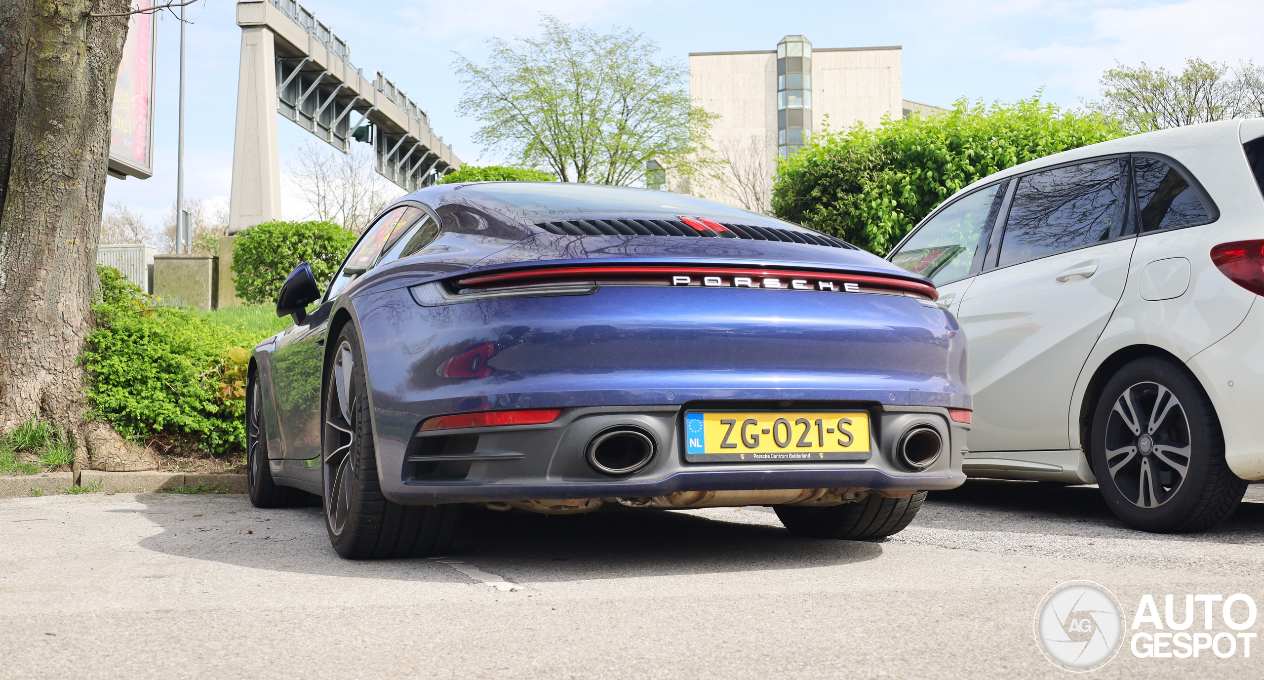 Porsche 992 Carrera S