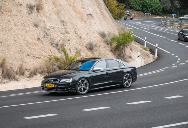 Audi S8 D4