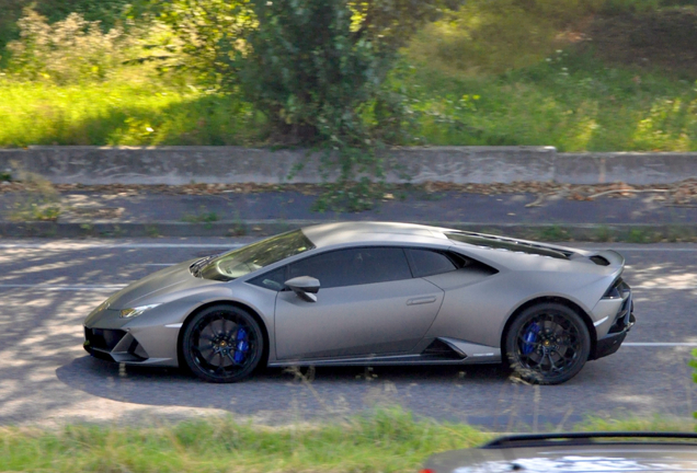 Lamborghini Huracán LP640-4 EVO