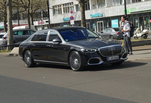 Mercedes-Maybach S 680 X223