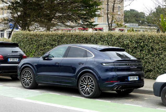 Porsche Cayenne Coupé Turbo E-Hybrid