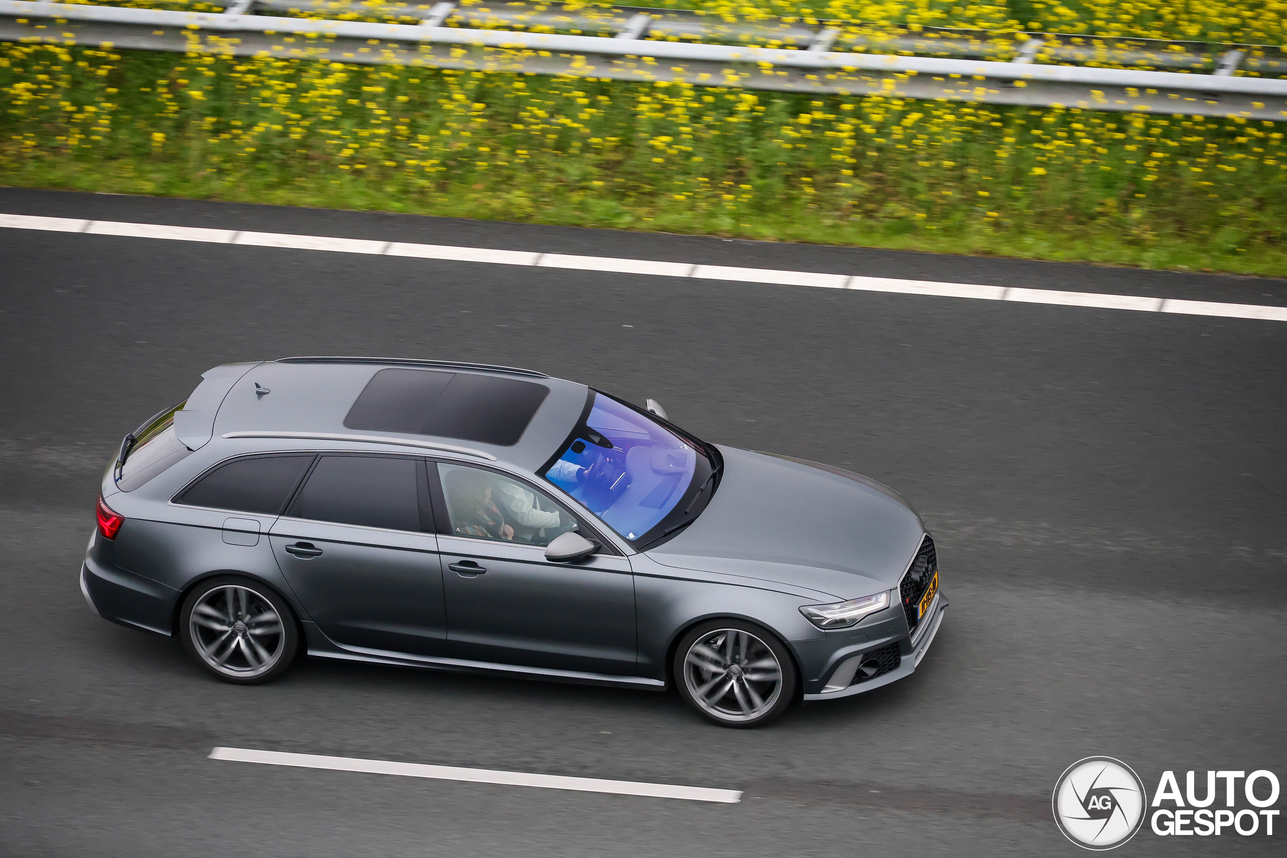 Audi RS6 Avant C7 2015