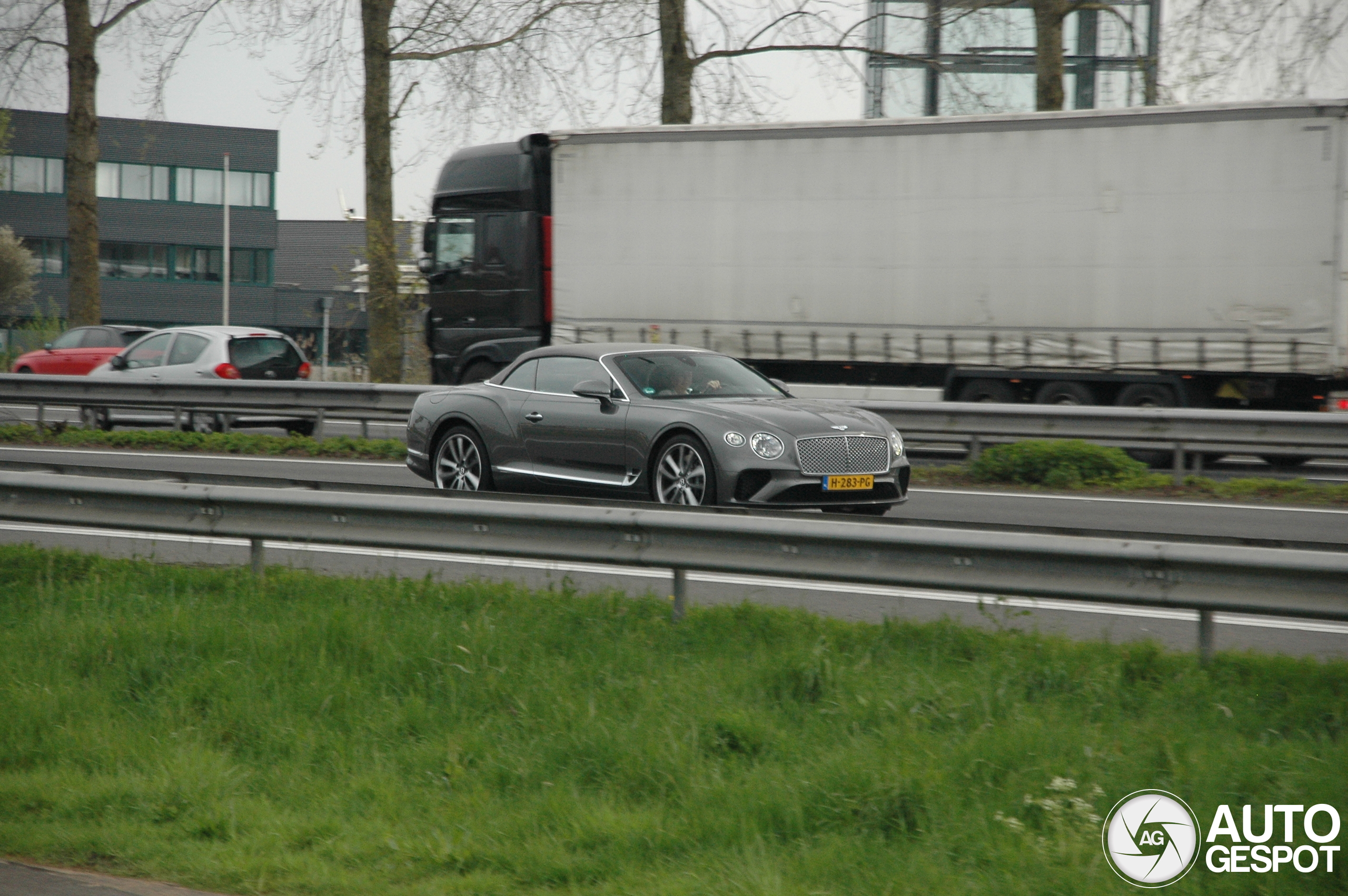 Bentley Continental GTC V8 2020