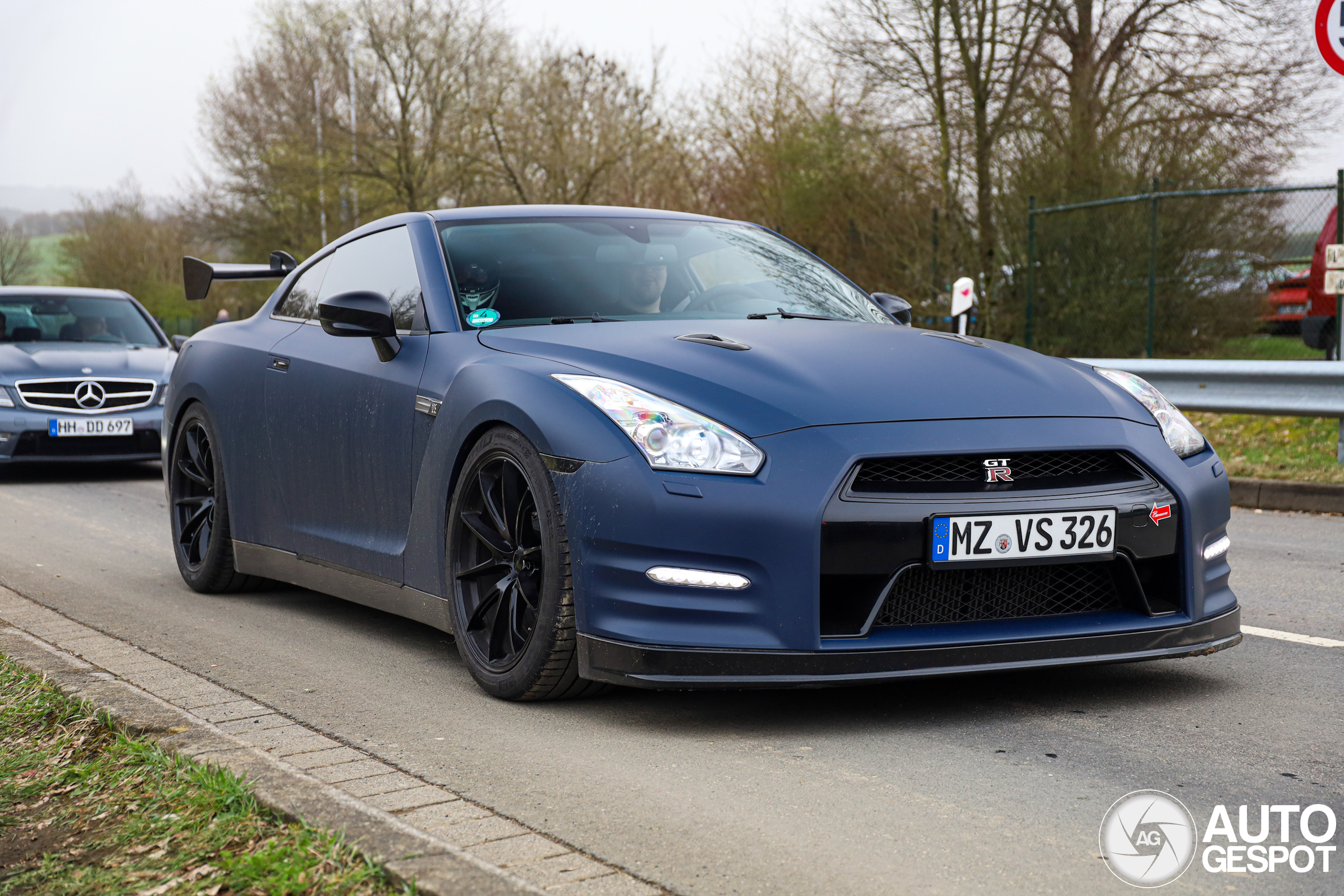 Nissan GT-R 2011