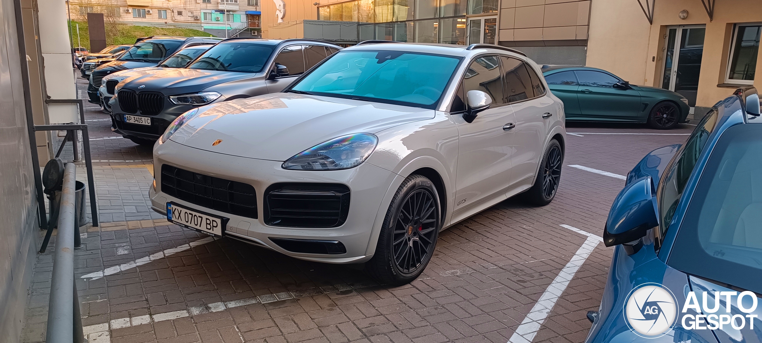 Porsche 9YA Cayenne GTS