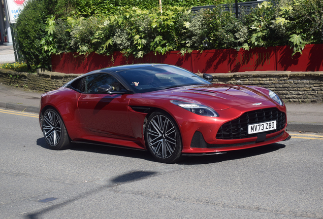 Aston Martin DB12