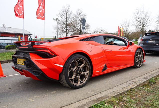 Lamborghini Huracán LP640-2 Tecnica