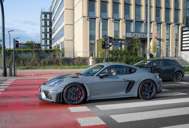 Porsche 718 Cayman GT4 RS Weissach Package