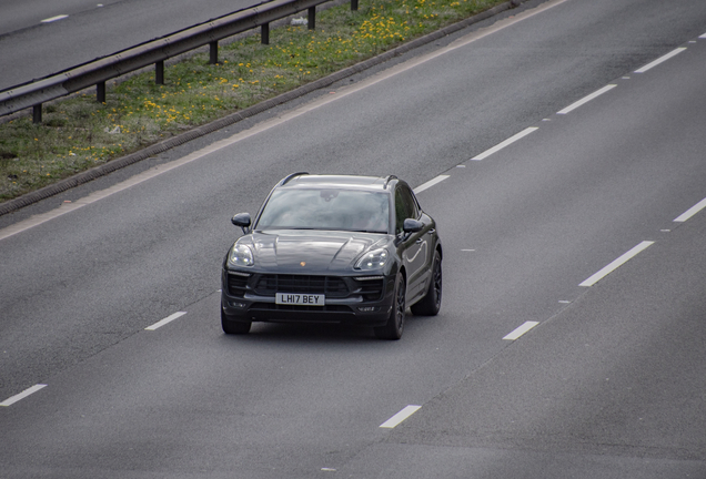 Porsche 95B Macan GTS