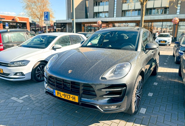 Porsche 95B Macan Turbo