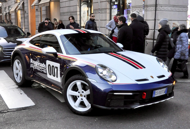 Porsche 992 Dakar