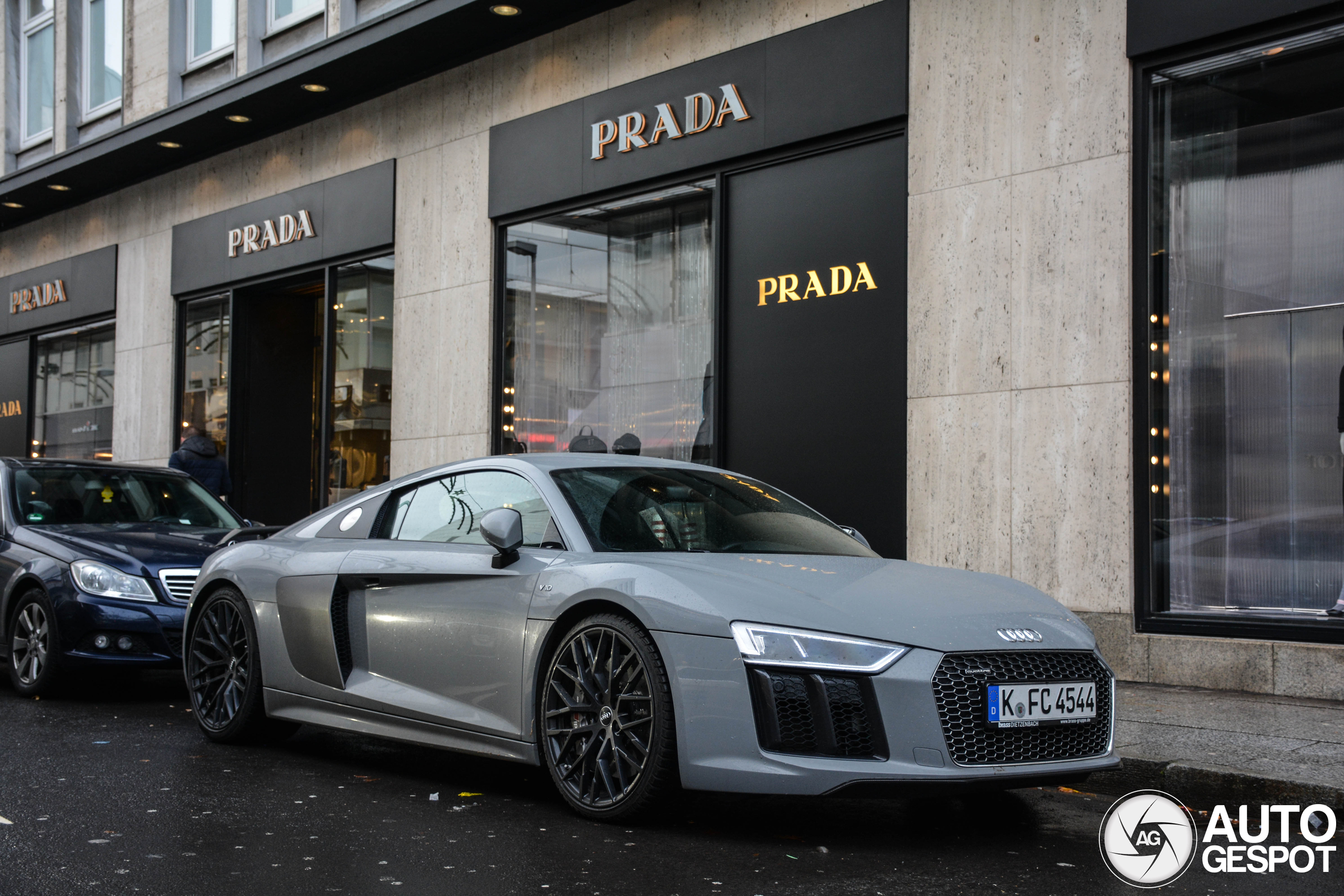 Audi R8 V10 Plus 2015