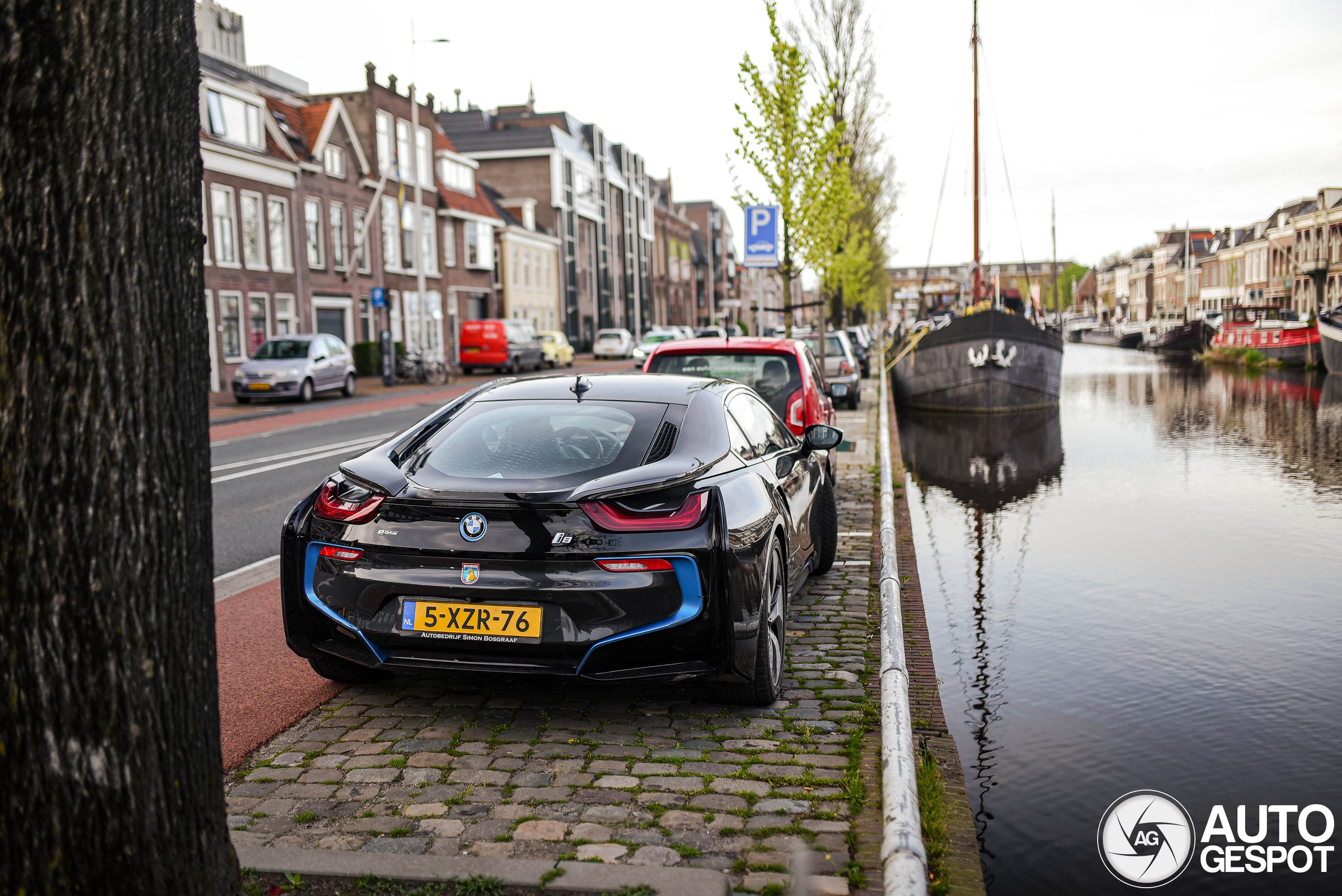 BMW i8