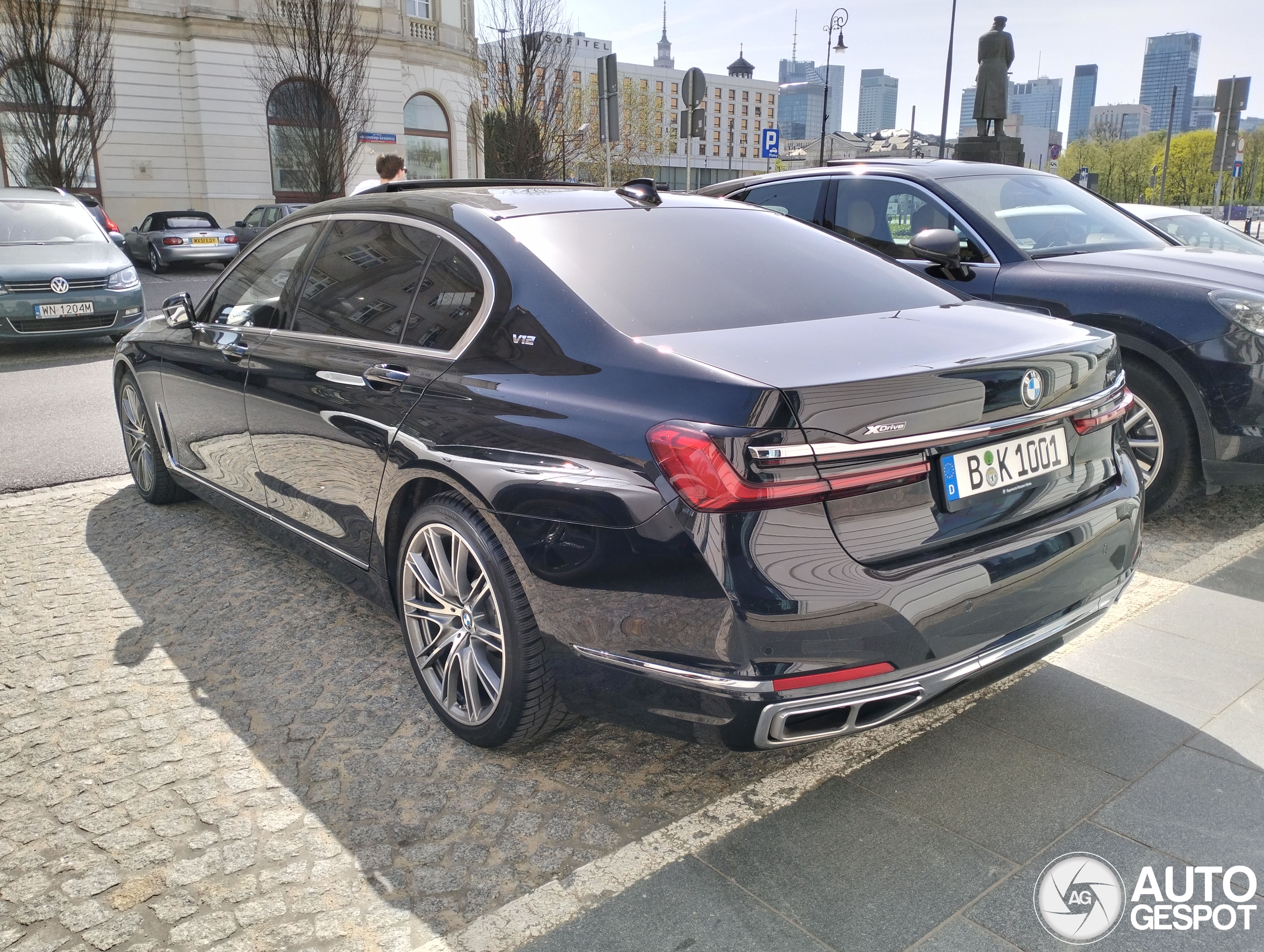 BMW M760Li xDrive 2019