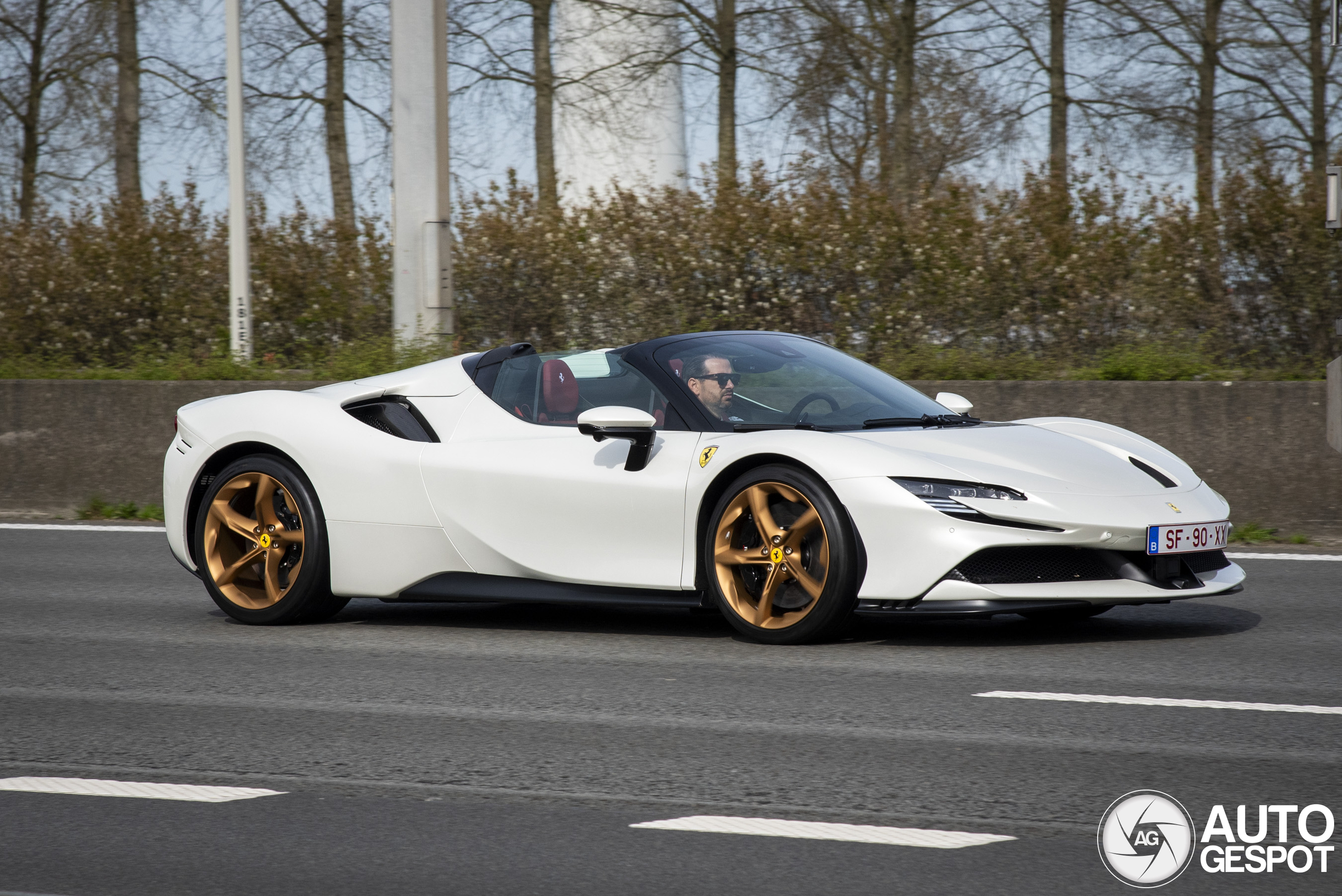 Ferrari SF90 Spider