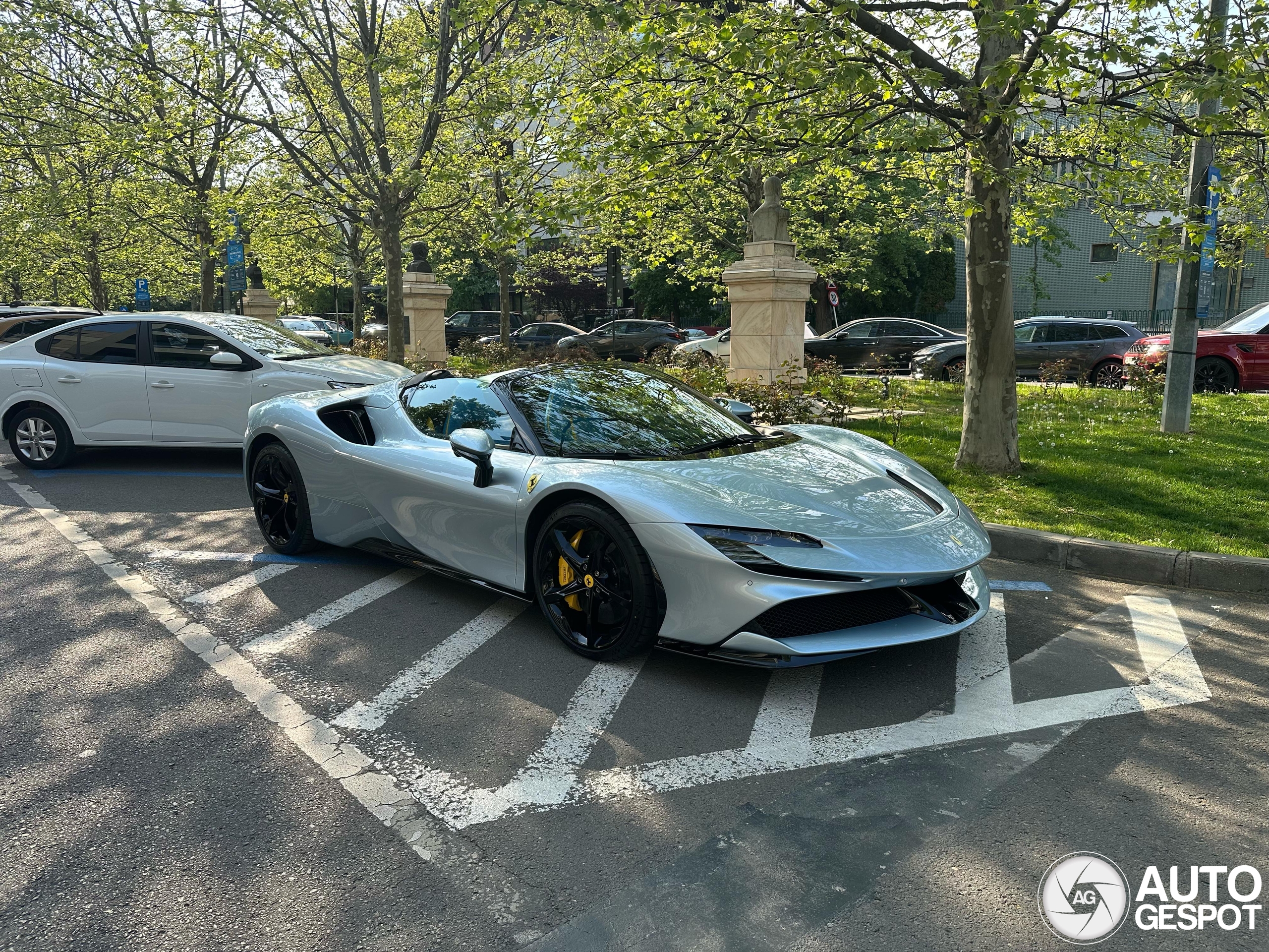 Ferrari SF90 Spider