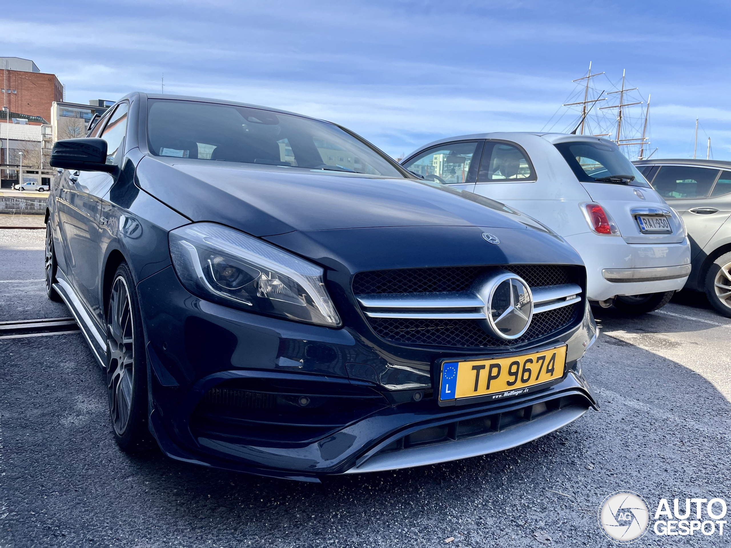 Mercedes-AMG A 45 W176 2015