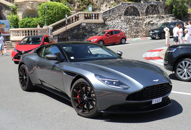 Aston Martin DB11 V8