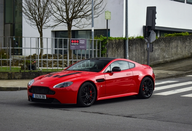 Aston Martin V12 Vantage S