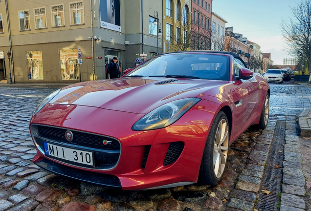 Jaguar F-TYPE S Convertible