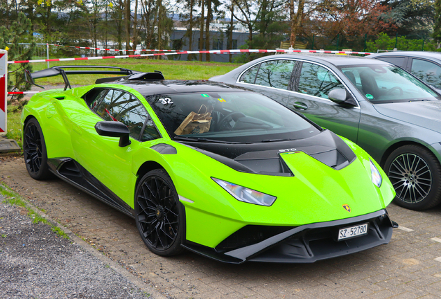 Lamborghini Huracán LP640-2 STO