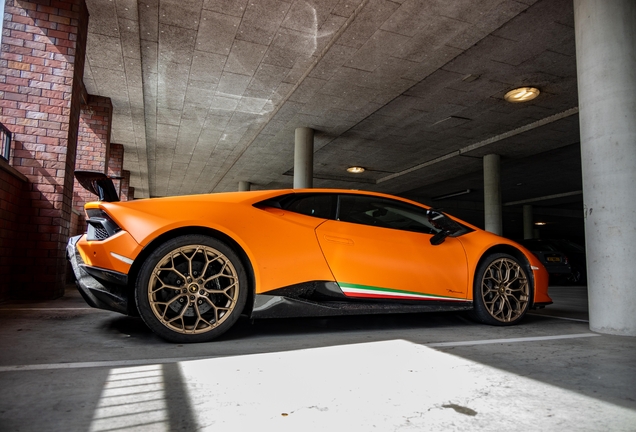 Lamborghini Huracán LP640-4 Performante