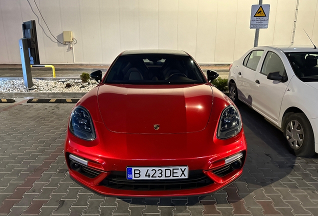 Porsche 971 Panamera Turbo