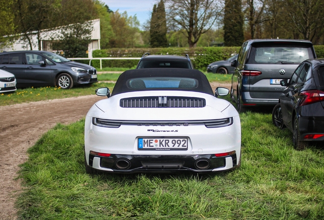 Porsche 992 Carrera 4S Cabriolet