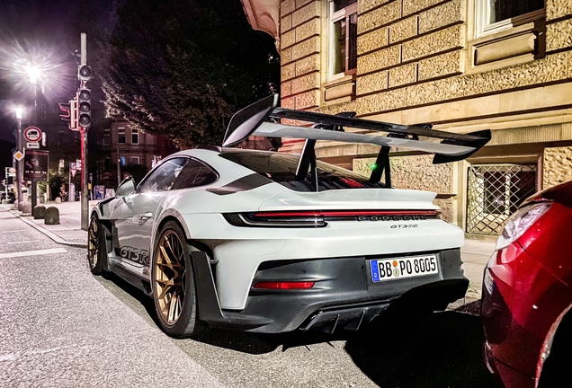 Porsche 992 GT3 RS Weissach Package